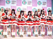 
Maeda Ami,


Oshima Yuko,


Kasai Tomomi,


Komori Mika,


Watanabe Mayu,


Mori Anna,


Yokoyama Yui,

