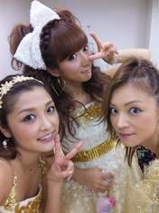 Ishikawa Rika,
Tsuji Nozomi,
Yoshizawa Hitomi,
blog,