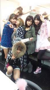 Niigaki Risa,
Michishige Sayumi,
Kamei Eri,
"Li Chun, Junjun",
"Qian Lin, Linlin",
blog,
Takahashi Ai,