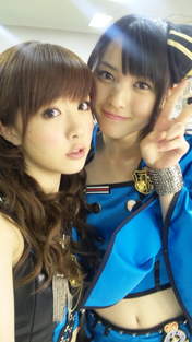 Yajima Maimi,
Shimizu Saki,
blog,