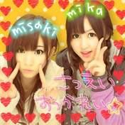 
Iwasa Misaki,


Komori Mika,

