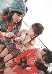
Arihara Kanna,


Suzuki Airi,


Nakajima Saki,

