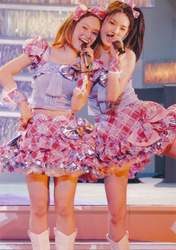 
Michishige Sayumi,


Takahashi Ai,

