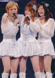 
Niigaki Risa,


Tanaka Reina,


Takahashi Ai,

