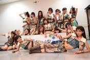 
Akimoto Sayaka,


Miyazawa Sae,


AKB48,

