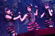 
Maeda Atsuko,


Nakagawa Haruka,


Nakaya Sayaka,

