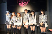 
AKB48,


Itano Tomomi,


Miyazawa Sae,


Shinoda Mariko,


Takahashi Minami,


Watanabe Mayu,


Yokoyama Yui,

