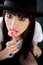 
Morning Musume,


Takahashi Ai,

