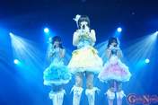 
HKT48,


Miyawaki Sakura,


Motomura Aoi,


Sugamoto Yuko,

