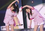 
Fukumura Mizuki,


Michishige Sayumi,

