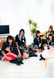 
Kojima Haruna,


Maeda Ami,


Oshima Yuko,


Takahashi Minami,


Watanabe Mayu,


Yokoyama Yui,


