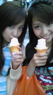 
Itano Tomomi,


Kasai Tomomi,

