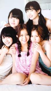 
C-ute,


Hagiwara Mai,


Nakajima Saki,


Okai Chisato,


Suzuki Airi,


Yajima Maimi,


