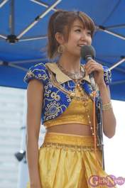 
Tokunaga Chinami,

