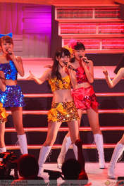 
Katsuta Rina,


Suzuki Airi,


Tokunaga Chinami,

