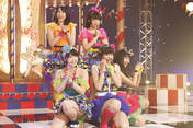 
Kitahara Rie,


Matsui Rena,


Minegishi Minami,


Miyazawa Sae,


Sashihara Rino,


Yokoyama Yui,

