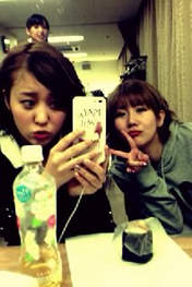 
blog,


Hagiwara Mai,


Nakajima Saki,


Okai Chisato,

