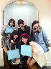 
blog,


Izuta Rina,


Kikuchi Ayaka,


Kobayashi Marina,


Sato Sumire,


Shinoda Mariko,

