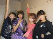 
blog,


Mano Erina,


Michishige Sayumi,


Mitsui Aika,


Tanaka Reina,

