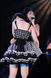 
Takeuchi Akari,


Wada Ayaka,

