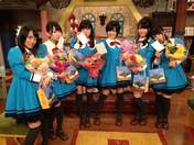 
Kotani Riho,


Watanabe Miyuki,


Yamada Nana,


Yamamoto Sayaka,


Yokoyama Yui,

