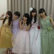 
blog,


Fukumura Mizuki,


Iikubo Haruna,


Ishida Ayumi,


Kudo Haruka,


Sayashi Riho,

