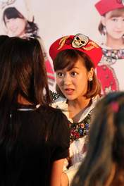 
Hagiwara Mai,

