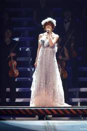 
Shinoda Mariko,

