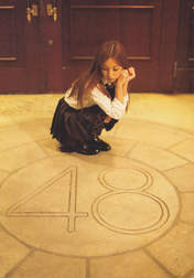 
Itano Tomomi,


Magazine,

