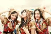 
blog,


Kodama Haruka,


Miyawaki Sakura,


Sashihara Rino,

