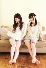 
Ishihara Kaori,


Magazine,


Ogura Yui,

