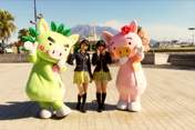 
blog,


Miyawaki Sakura,


Tomonaga Mio,

