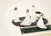 
Kizaki Yuria,


Magazine,


Matsui Jurina,


Shibata Aya,


Takayanagi Akane,

