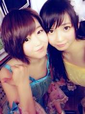 
blog,


Kizaki Yuria,


Minegishi Minami,

