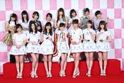 
AKB48,


Ikoma Rina,


Kashiwagi Yuki,


Kojima Haruna,


Matsui Jurina,


Matsui Rena,


Miyawaki Sakura,


Miyazawa Sae,


Sashihara Rino,


Shibata Aya,


Shimazaki Haruka,


Suda Akari,


Takahashi Minami,


Watanabe Mayu,


Yamamoto Sayaka,


Yokoyama Yui,

