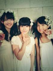 
Sayashi Riho,


Suzuki Airi,


Tsugunaga Momoko,

