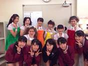 
Berryz Koubou,


Danbara Ruru,


Fujii Rio,


Kaga Kaede,


Kumai Yurina,


Natsuyaki Miyabi,


Nomura Minami,


Shimizu Saki,


Sudou Maasa,


Sugaya Risako,


Taguchi Natsumi,


Tokunaga Chinami,


Tsugunaga Momoko,

