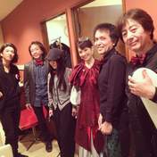 
Abe Natsumi,


