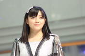 
Suzuki Kanon,

