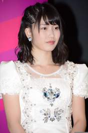 
Yokoyama Yui,

