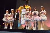 
Juice=Juice,


Kanazawa Tomoko,


Miyamoto Karin,


Miyazaki Yuka,


Takagi Sayuki,


Tsunku,


Uemura Akari,

