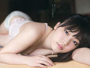 
Fukumura Mizuki,


Magazine,

