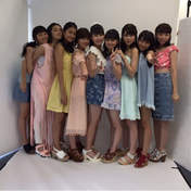 
Aikawa Maho,


ANGERME,


Kamikokuryou Moe,


Kasahara Momona,


Katsuta Rina,


Murota Mizuki,


Nakanishi Kana,


Sasaki Rikako,


Takeuchi Akari,


Wada Ayaka,

