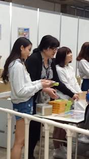 
Takeuchi Akari,


Wada Ayaka,

