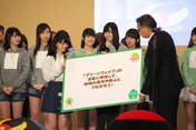 
Kamikokuryou Moe,


Miyamoto Karin,


Morito Chisaki,


Suzuki Airi,


Tsugunaga Momoko,


Uemura Akari,


Yamaki Risa,

