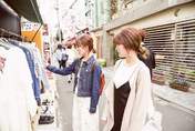 
Goto Yuki,


Sekine Azusa,

