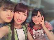 
blog,


Morito Chisaki,


Ozeki Mai,


Yamaki Risa,

