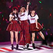 
Buono!,


Natsuyaki Miyabi,


Suzuki Airi,


Tsugunaga Momoko,

