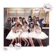 C-ute,
Hagiwara Mai,
Ishikawa Rika,
Michishige Sayumi,
Nakajima Saki,
Okai Chisato,
Suzuki Airi,
Takahashi Ai,
Yaguchi Mari,
Yajima Maimi,
Yasuda Kei,
Yoshizawa Hitomi,