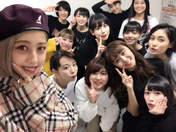 
ANGERME,


Funaki Musubu,


Kamikokuryou Moe,


Kasahara Momona,


Katsuta Rina,


Kawamura Ayano,


Miyamoto Karin,


Murota Mizuki,


Nakanishi Kana,


Natsuyaki Miyabi,


Sasaki Rikako,


Takeuchi Akari,


Wada Ayaka,

